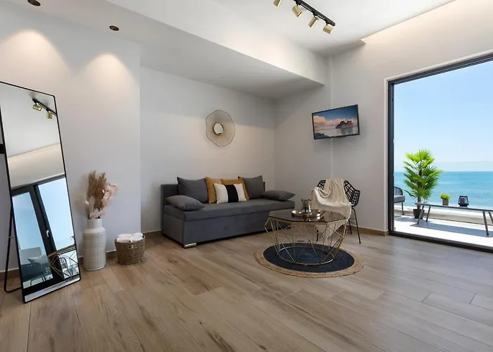 Akrogiali Luxury View *