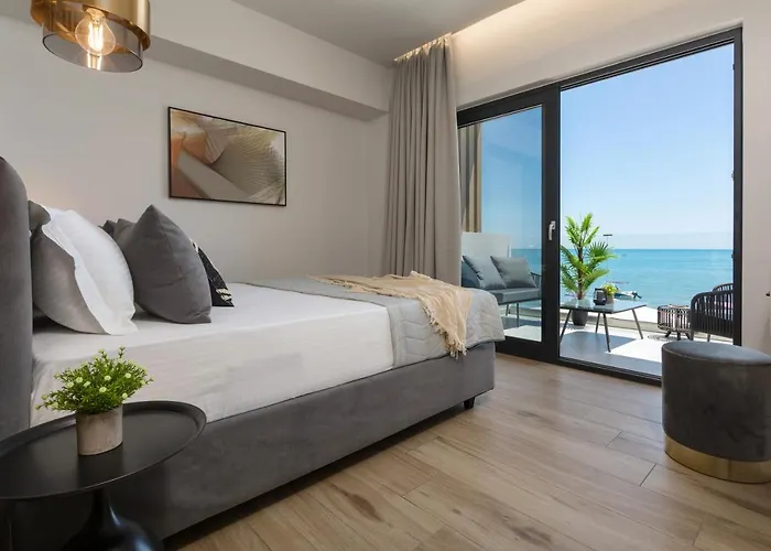 Akrogiali Luxury View