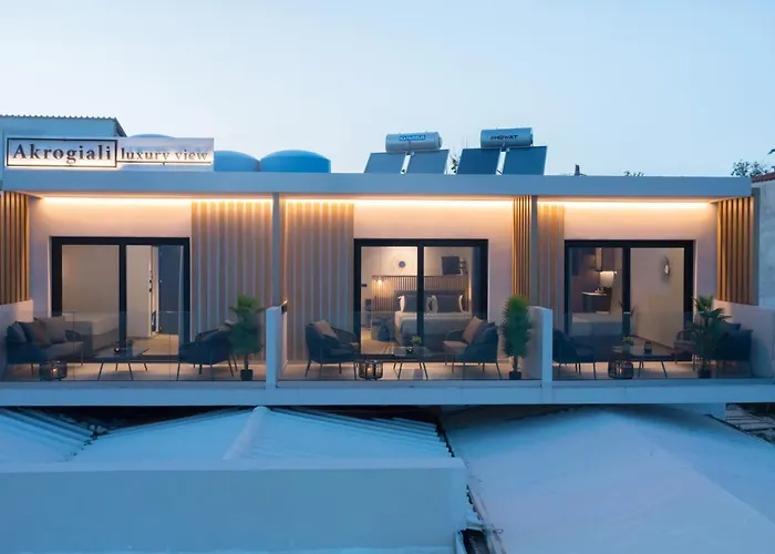 Akrogiali Luxury View *