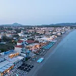 Akrogiali Luxury View *