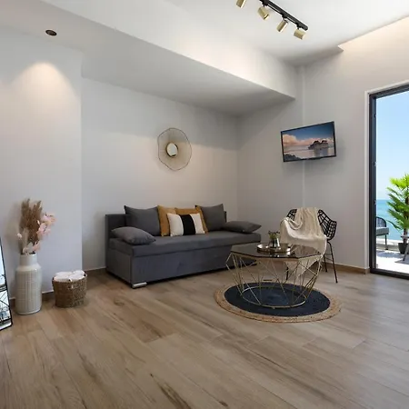 Akrogiali Luxury View *