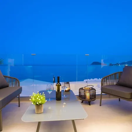 Akrogiali Luxury View