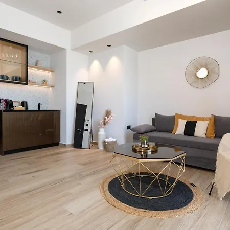 Akrogiali Luxury View *